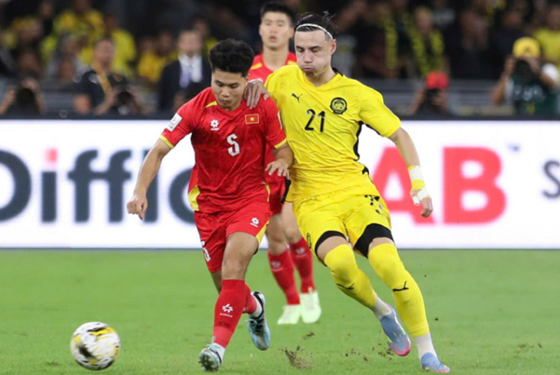 de-bep-viet-nam-4-0-malaysia-thang-tien-manh-tren-bang-xep-hang